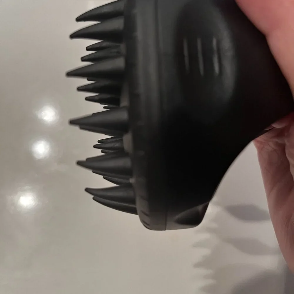 Make-Up‎ Brushes (12) and Scalp Massager (new) (w/a/x)